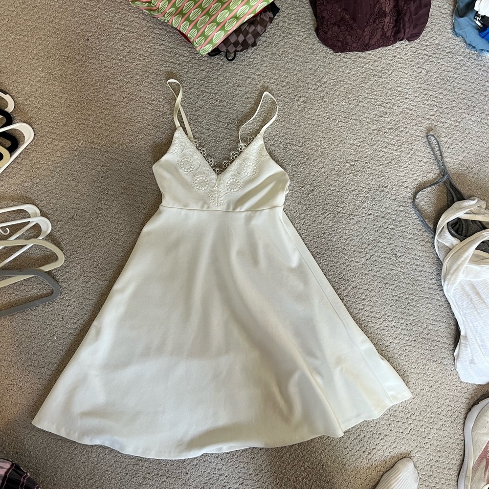 Elegant White Lace Trim Chemise